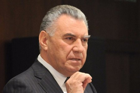 “Məni sifarişlə şantaj edirlər” - Əli Həsənov