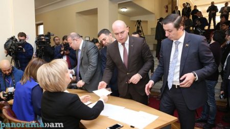 Armen Sarkisyan Ermənistanın yeni prezidenti seçildi