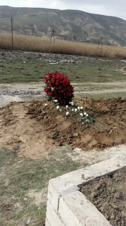 ŞOK: Tahir Əkbəri qəbirdən çıxarıb yenidən dəfn etdilər