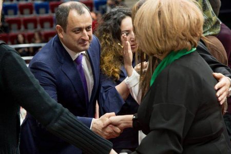Bakıda "60 saniyədə insanı tanımağı" öyrətdilər
