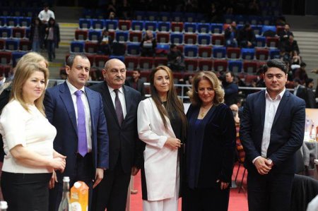 Bakıda "60 saniyədə insanı tanımağı" öyrətdilər