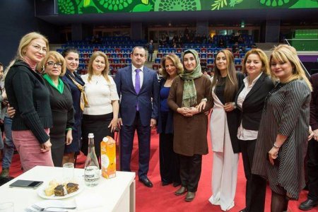 Bakıda "60 saniyədə insanı tanımağı" öyrətdilər
