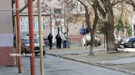 Zirzəmidə boğulan ailə: ölüm atanı hamamda, qızını və nəvələrini yataqda haqlayıb