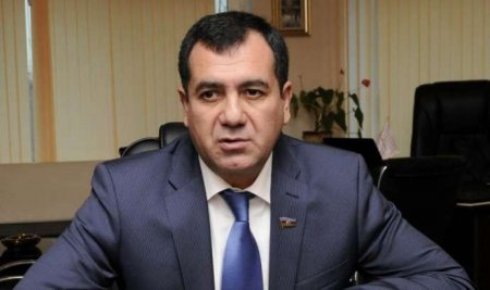 Qüdrət Həsənquliyev Əli Kərimlinin mitinqinə görə Hacıbala Abutalıbovu ittiham edir
