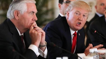 Dövlət katibi Tillerson Trampla dalaşıb işdən çıxdı