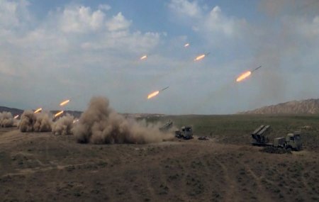 Azərbaycan ordusunun genişmiqyaslı təlimlərinin döyüş atışlı əsas mərhələsi keçirilib