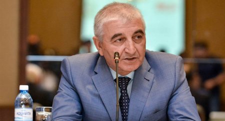 MSK sədri Məzahir Pənahov tərbiyəsiz insanların sosial şəbəkələrdən istifadəsi barədə