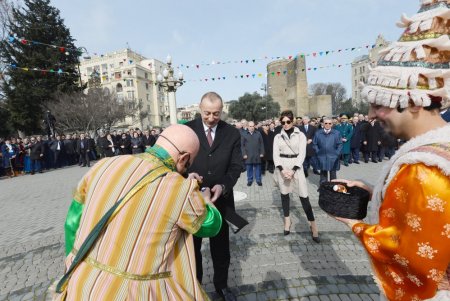 Prezident yumurta döyüşdürdü
