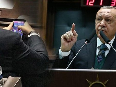 Ərdoğanın çıxışı zamanı 