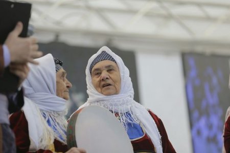 Bakı Novruzu qarşılayır