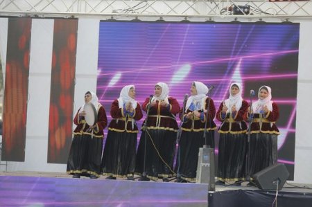 Bakı Novruzu qarşılayır