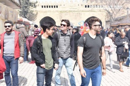 Bakıda Novruz tədbirləri: “Keçən il daha yaxşı idi, indi ərəblər simicləşiblər...”