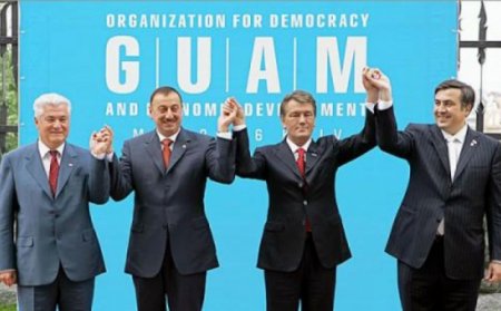 Azərbaycan GUAM-dan çıxmayacaq