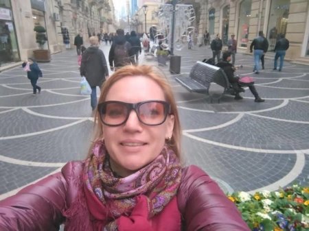 Rusiyalı turist: Qadın kimi özünüzə qiymət vermək istəyirsinizsə, Bakıya gedin!