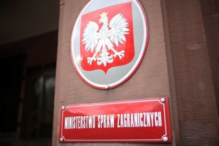 Polşa rusiyalı diplomatları ölkədən çıxarır