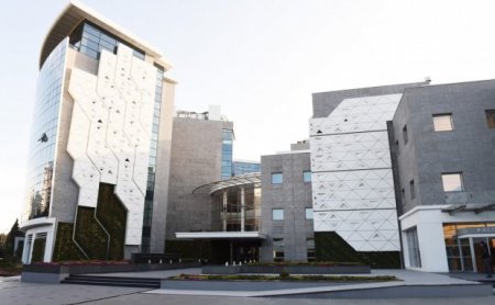 Prezident Bakıda regionun ən müasir hospitalının açılışını etdi