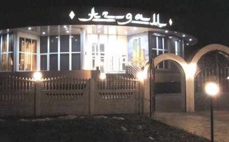 “Ağdam” restoranının qarşısında “Kalaşnikov” işə düşdü, ölən və yaralanan var