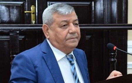 Azərbaycanda akademik jurnalistə “küçük” dedi