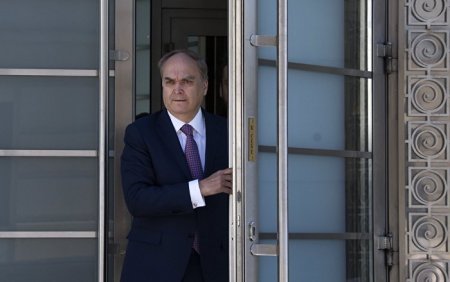 Səfir Vaşinqtonda yalvarır: “Heç kim mənimlə görüşmək istəmir...”