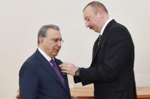 İlham Əliyevdən Ramiz Mehdiyevə yüksək mükafat