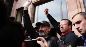 Paşinyan: “Mən seçilməsəm, heç kim seçilməyəcək”