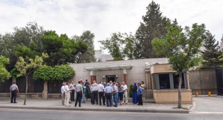 Onlarla köçkün Türkiyədən sığınacaq istədi
