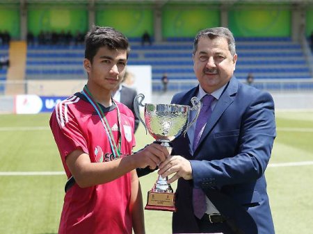Qurban Qurbanovun oğlu Azərbaycan millisində oynayacaq