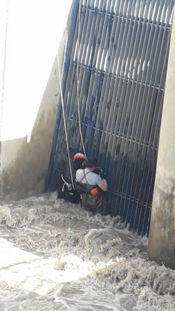 Qubada bir buzova görə iki nəfər özünü ölümün ağuşuna atdı, meyitlərini FHN çıxardı