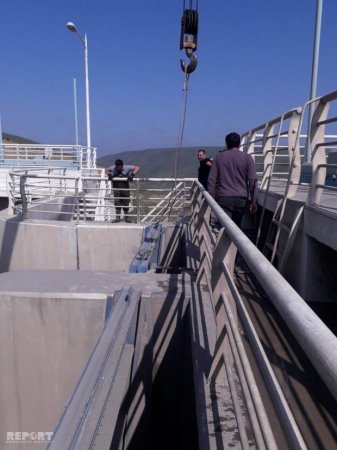 Qubada bir buzova görə iki nəfər özünü ölümün ağuşuna atdı, meyitlərini FHN çıxardı