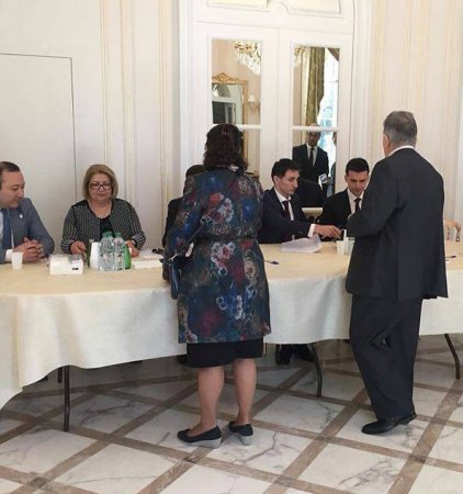 Paris şəhərində yaşayan həmyerlilərimiz səs verib