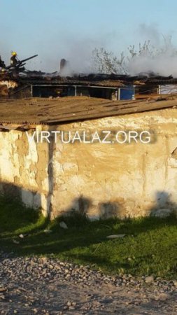 Salyanda müəmmalı yanğın: qazı, işığı olmayan 3 otaqlı ev yandı