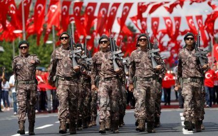Türkiyə ordusu Gülənçilərdən təmizlənir