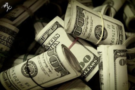 Dolların bahalaşma səbəbi açıqlandı