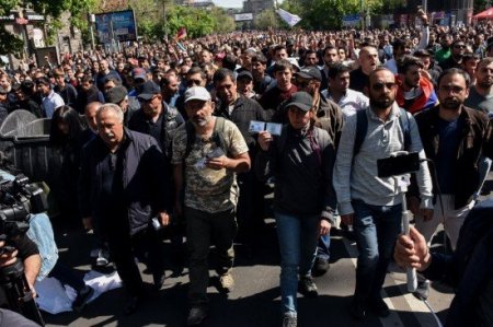 Sərkisyanla Paşinyan görüşdü, qarşılıqlı hədələr səsləndi və...həbs