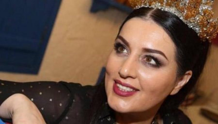 Elza verilişdə yenə şeirini oxudu, məsxərəyə qoyuldu: