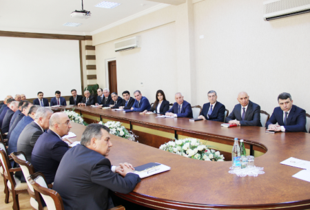 Ramiz Mehdiyev yeni naziri kollektivə belə təqdim etdi