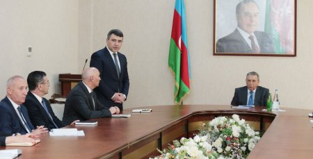 Ramiz Mehdiyev yeni naziri kollektivə belə təqdim etdi