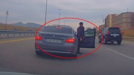 Bakının qoçu sürücüsü – Həm qayda pozur, həm də “trasda” təpik atır