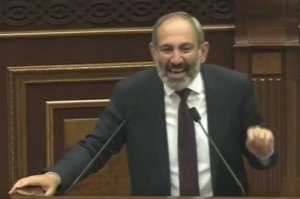 Nikol Paşinyan: “Rusiya Ermənistanın daxili işlərinə qarışmayacaq”