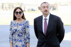 İlham Əliyev Bakıda “Dinamo” otelinin açılışında iştirak edib