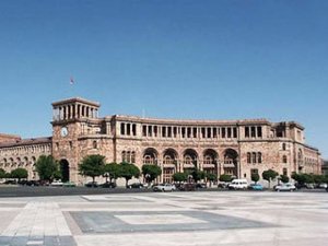Ermənistanda yeni hökümətin bütün nazirləri təyin edildi