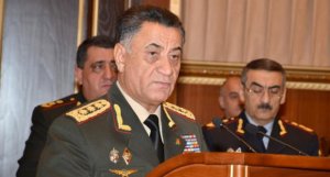 Ramil Usubov xahiş edir ki, onu tərifləməsinlər