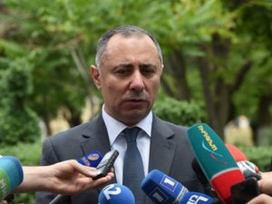 Erməni nazir: İran qazı bizim cibimizə görə deyil