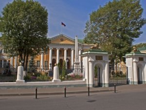 Ermənistan səfirliyi Moskvada tarixi abidəni dağıdır Ermənistan səfirliyi Moskvada tarixi abidəni dağıdır