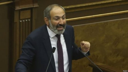 “Məsələn, Paşinyan Dağlıq Qarabağı tanıya, Xankəndi aeroportunu aça bilər...”