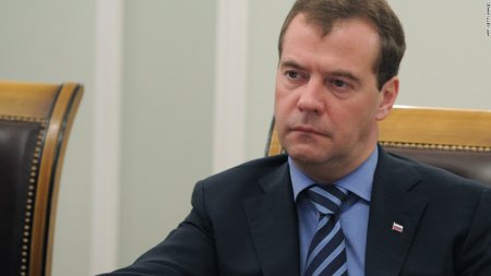 Dövlət Dumasının iki fraksiyası Medvedevin namizədliyini dəstəkləmir