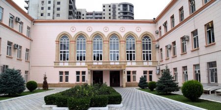 Məhkəmə Eldar Mahmudovun qızı il bağlı qərar verdi