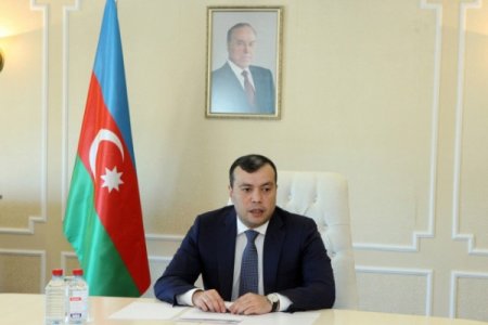 Yeni nazir vəzifəli şəxsləri işdən kənarlaşdırdı