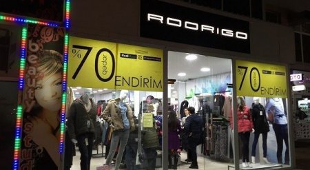 Bakıdakı məşhur paltar mağazasında müştərilər belə aldadılır
