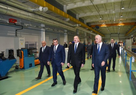 İlham Əliyev Bakıda zavodun açılışında iştirak edib